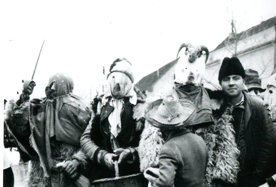 Покладно маскирање