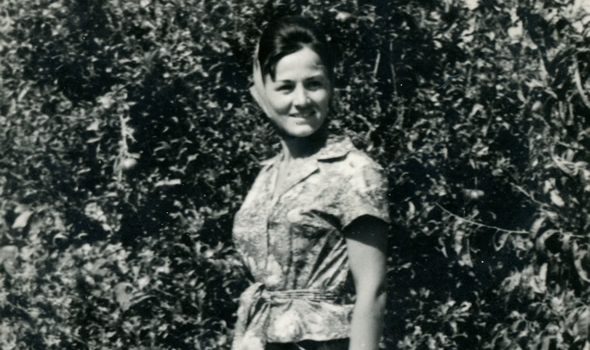 Будите део изложбе „Марама као културни означитељ“