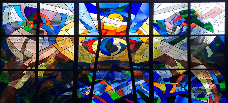 Завршена конзервација и рестаурација витража „Отпор“ у Дунавској 37