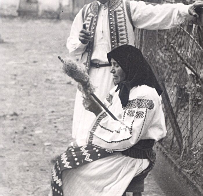 Презентација Народна ношња Румунки у српском делу Баната