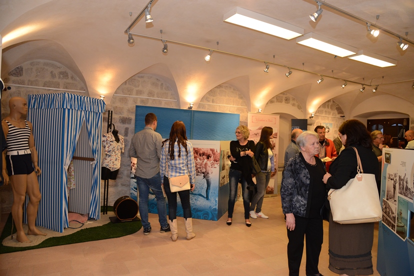 Изложба „Ала смо се наодмарали“ у Котору