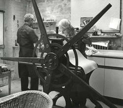 Изложба дечјих радова о Хенрију Муру